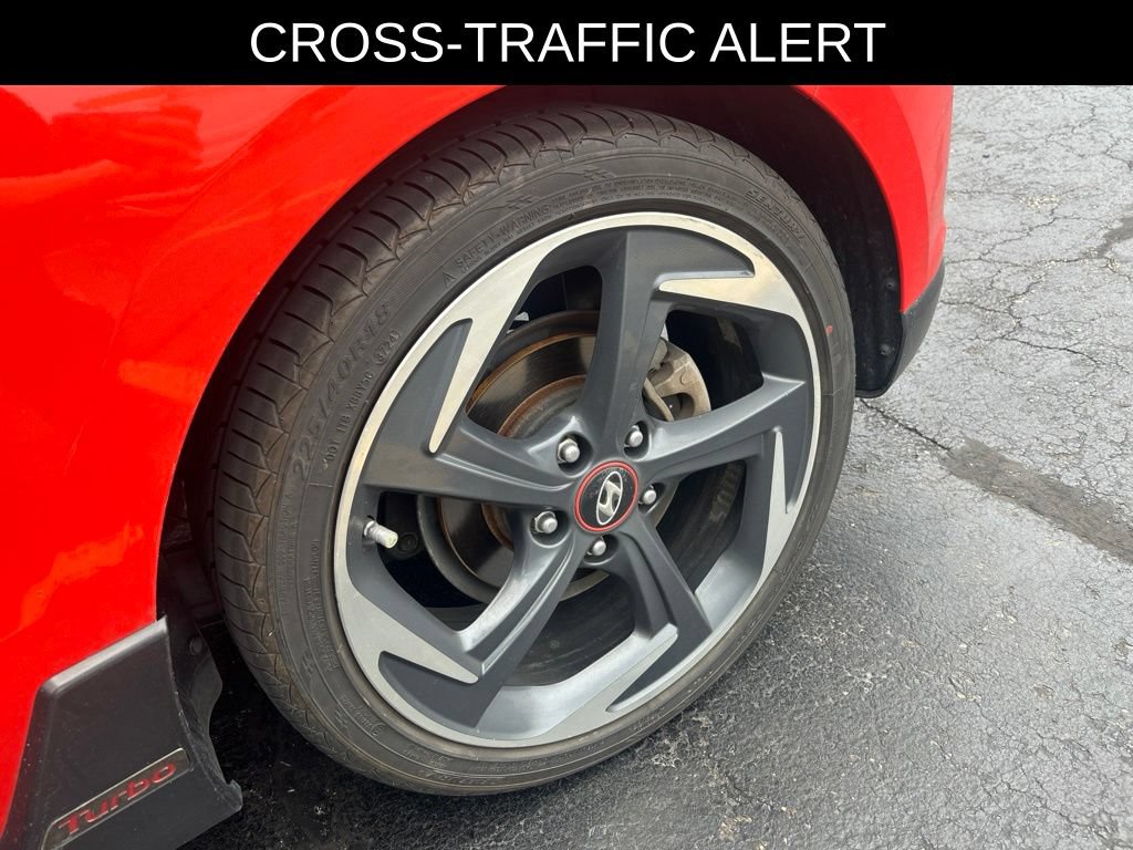 Used 2019 Hyundai Veloster Turbo FWD image 14