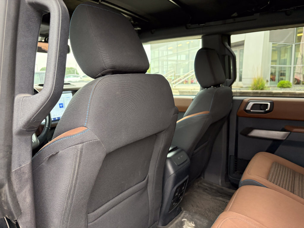 Used 2021 Ford Bronco Outer Banks AWD/4WD image 14
