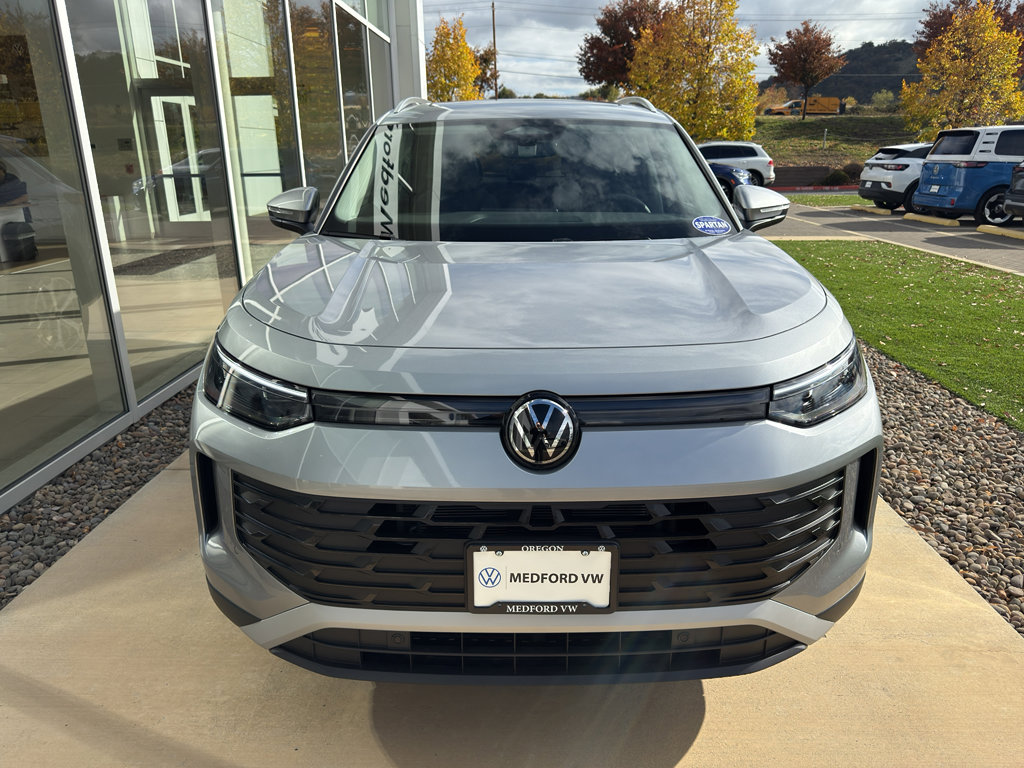 New 2026 Volkswagen Tiguan SE image 2