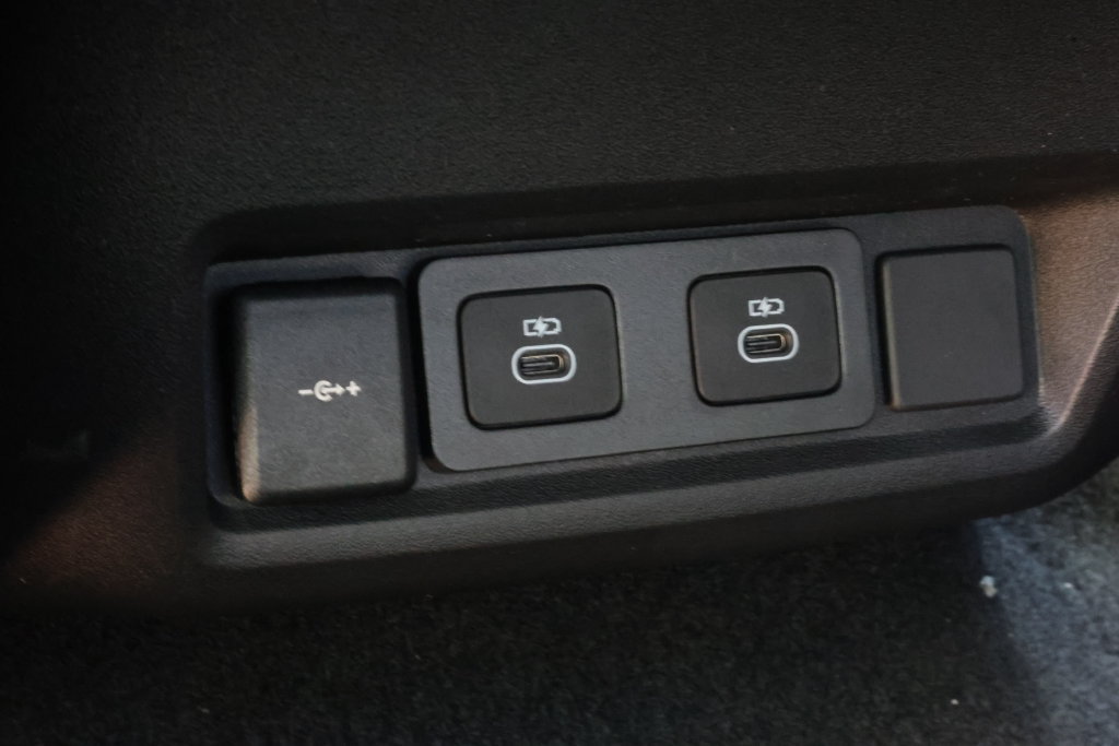 New 2026 Land Rover Discovery S AWD/4WD image 28
