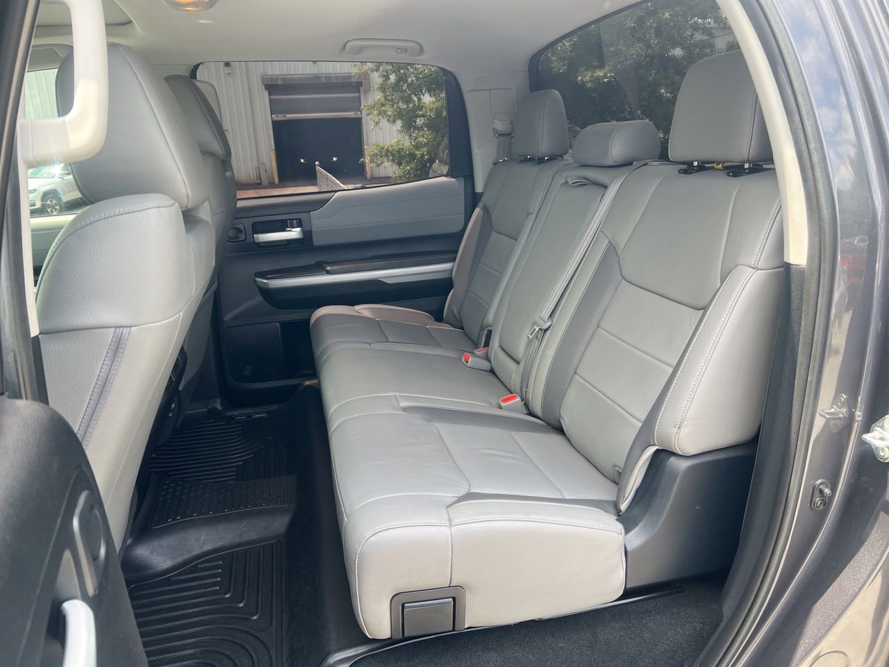 Used 2018 Toyota Tundra Limited w/ Limited Premium Package AWD/4WD image 21