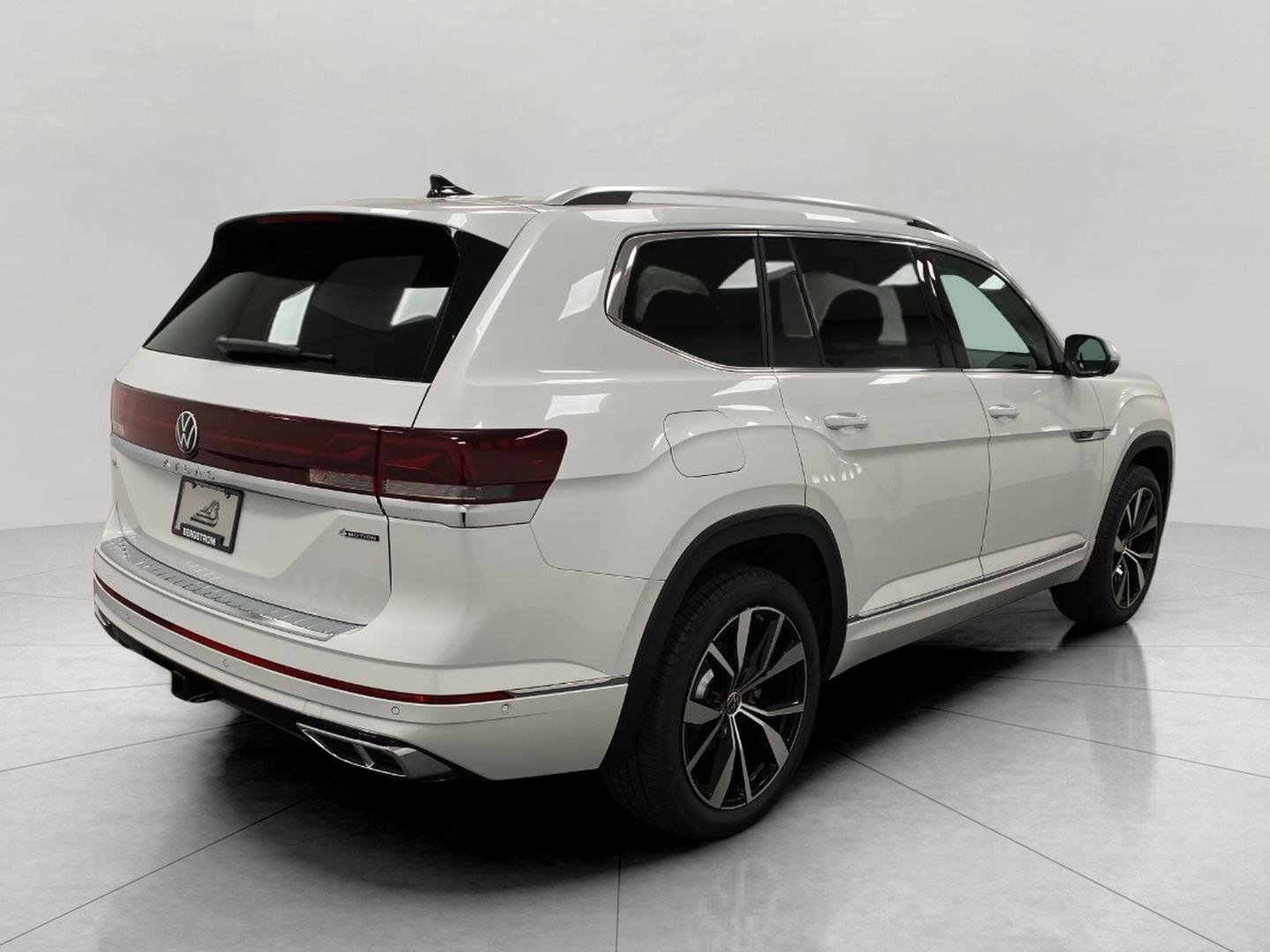 New 2026 Volkswagen Atlas SEL Premium R-Line image 3