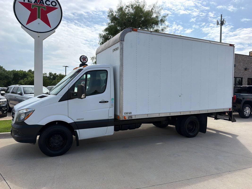 Used 2015 Mercedes-Benz Sprinter 3500 image 2