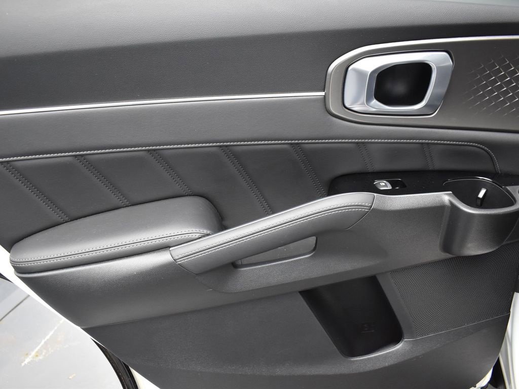 Used 2022 Kia Sorento SX w/ Panoramic Sunroof Package image 23