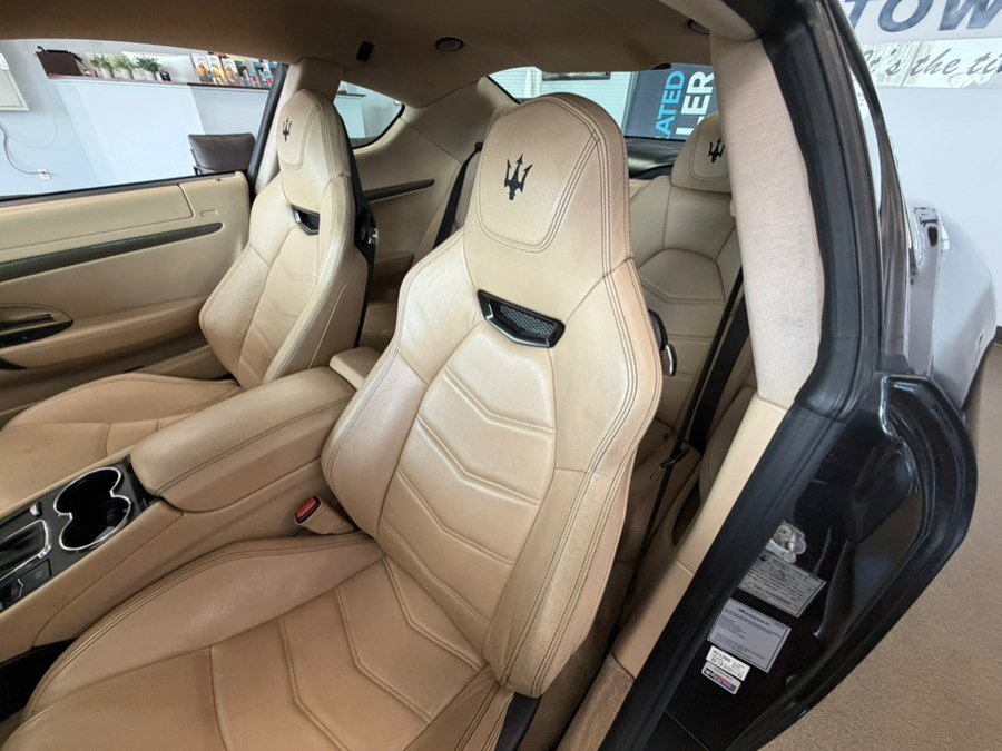 Used 2013 Maserati GranTurismo Sport RWD image 22