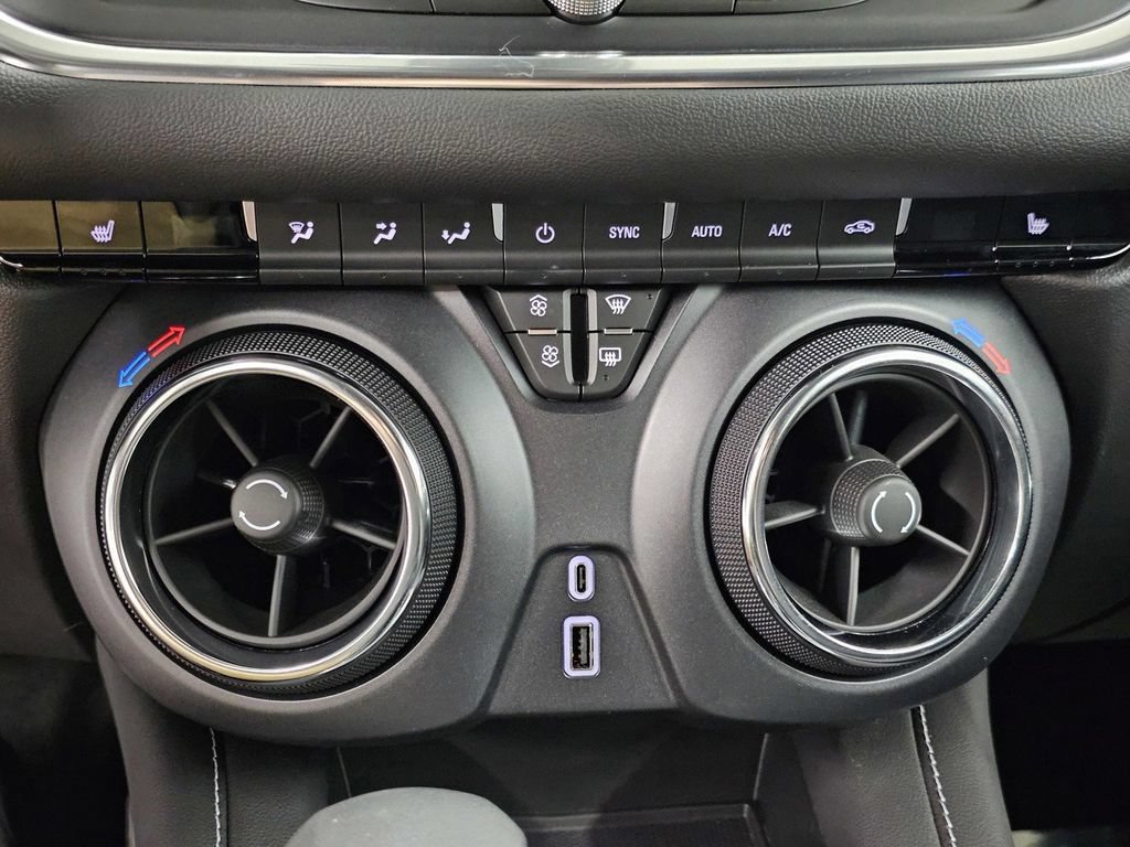 Used 2026 Chevrolet Blazer LT FWD image 19