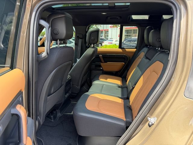 Used 2023 Land Rover Defender 110 X AWD/4WD image 13