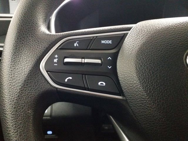 Used 2023 Hyundai Santa Fe SE image 4