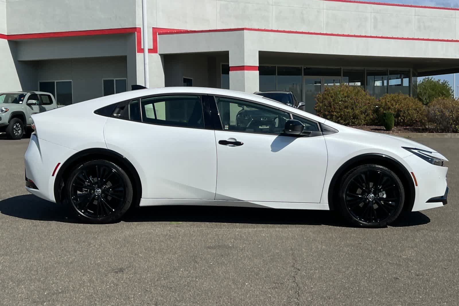 Certified 2026 Toyota Prius FWD image 6