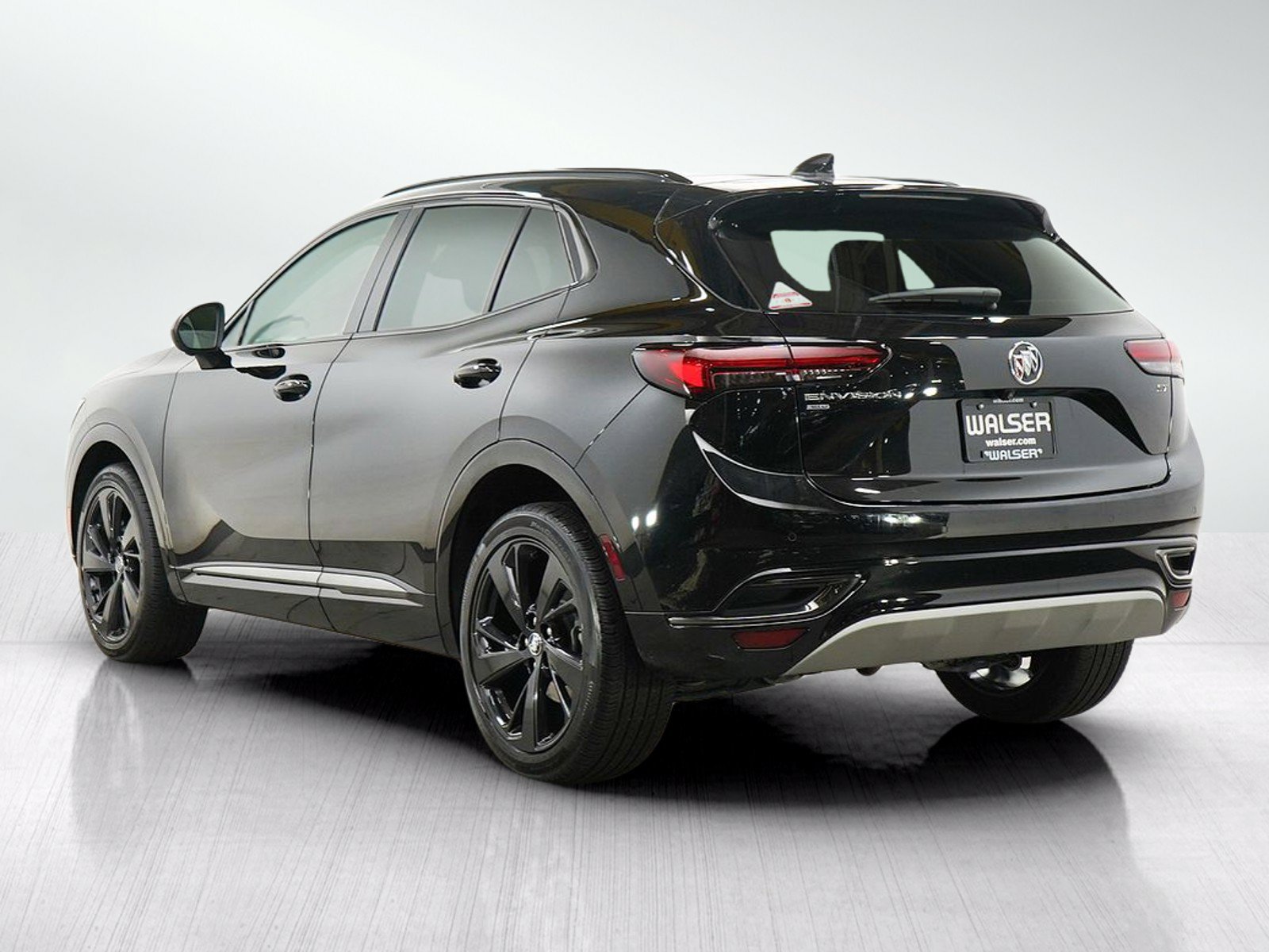 Used 2023 Buick Envision Essence w/ Technology Package I AWD/4WD image 3