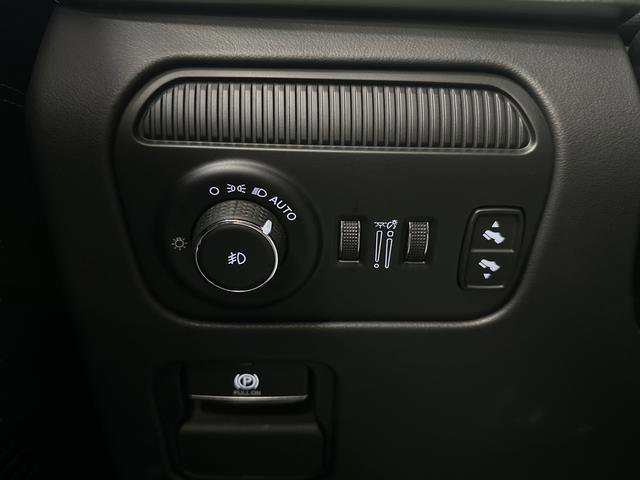 Used 2024 Jeep Grand Wagoneer Series III image 27