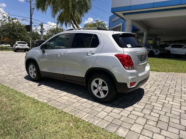 Used 2022 Chevrolet Trax LT w/ LT Convenience Package FWD image 33