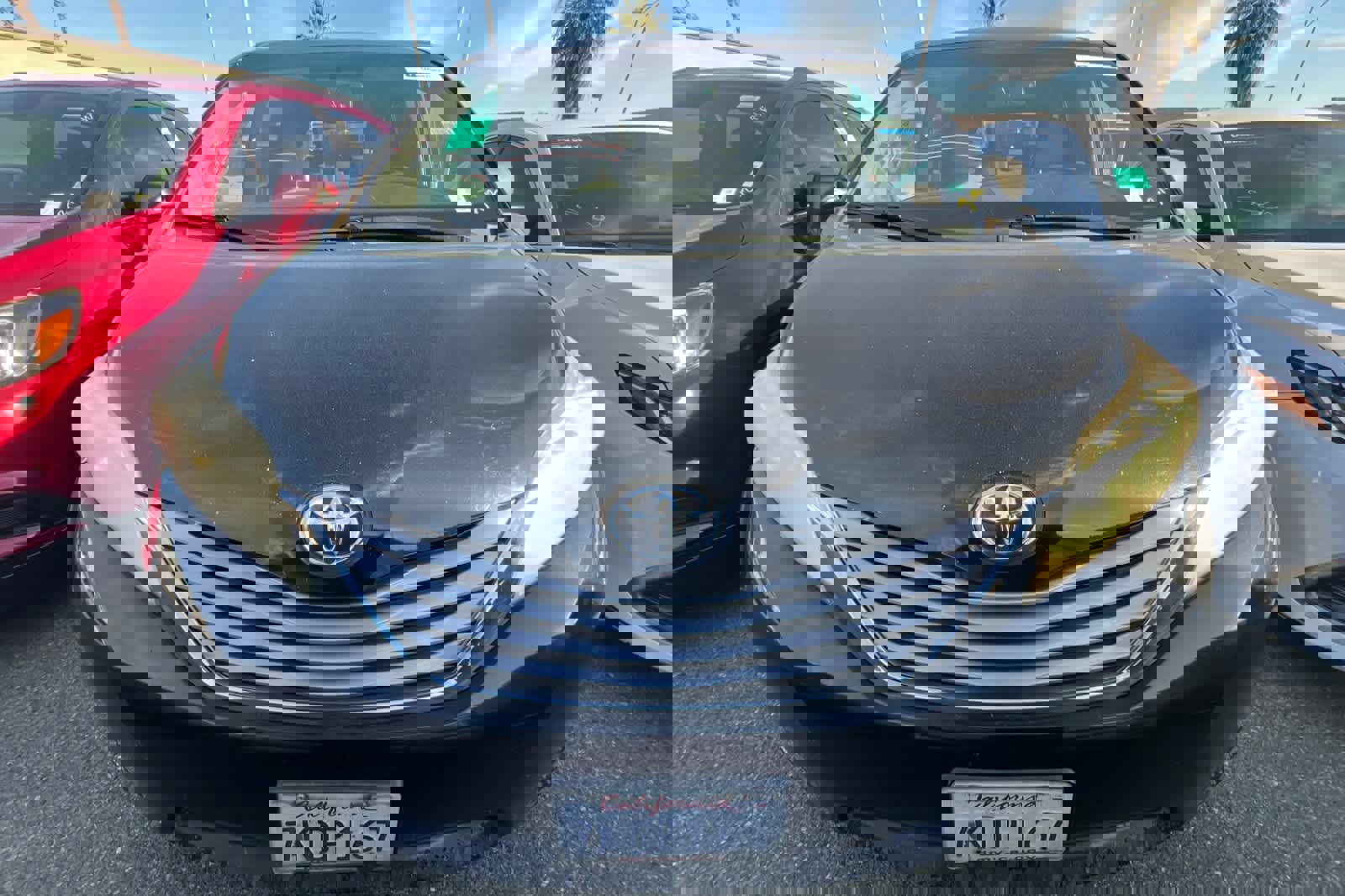 Used 2015 Toyota Sienna XLE image 2