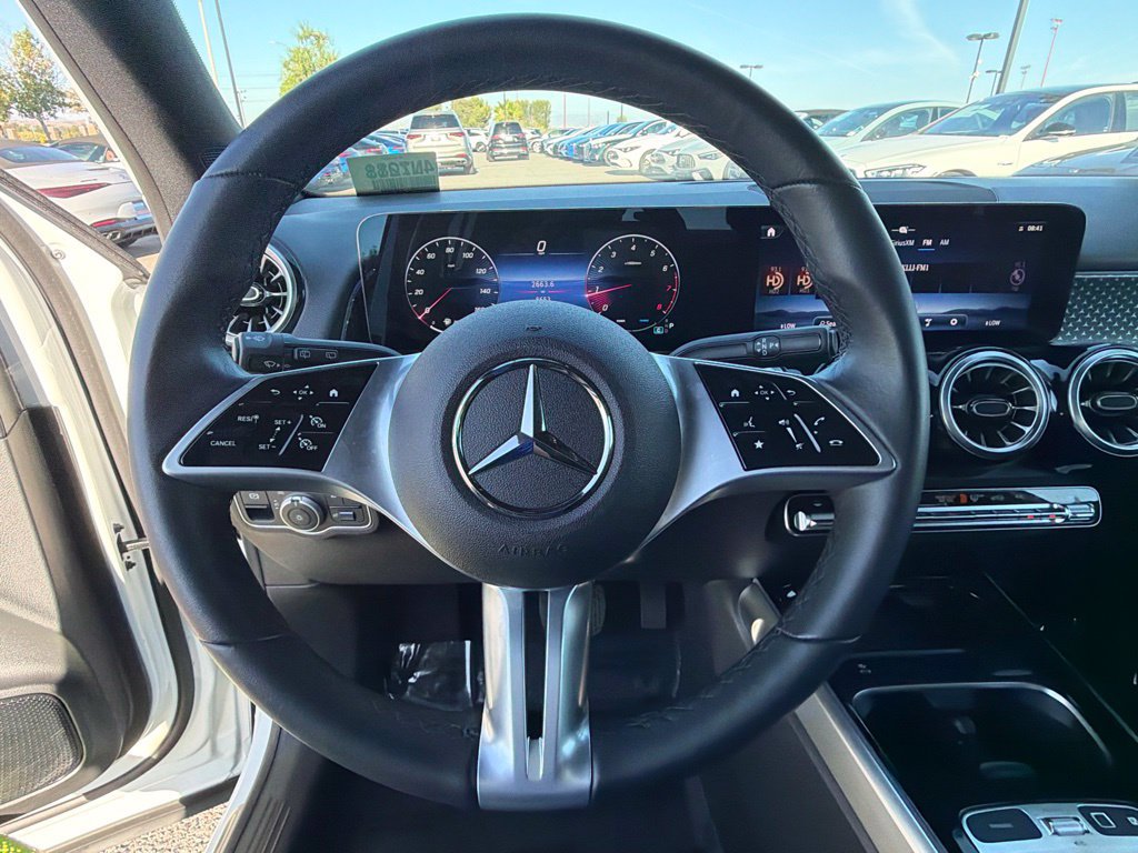Used 2026 Mercedes-Benz GLB 250 image 25