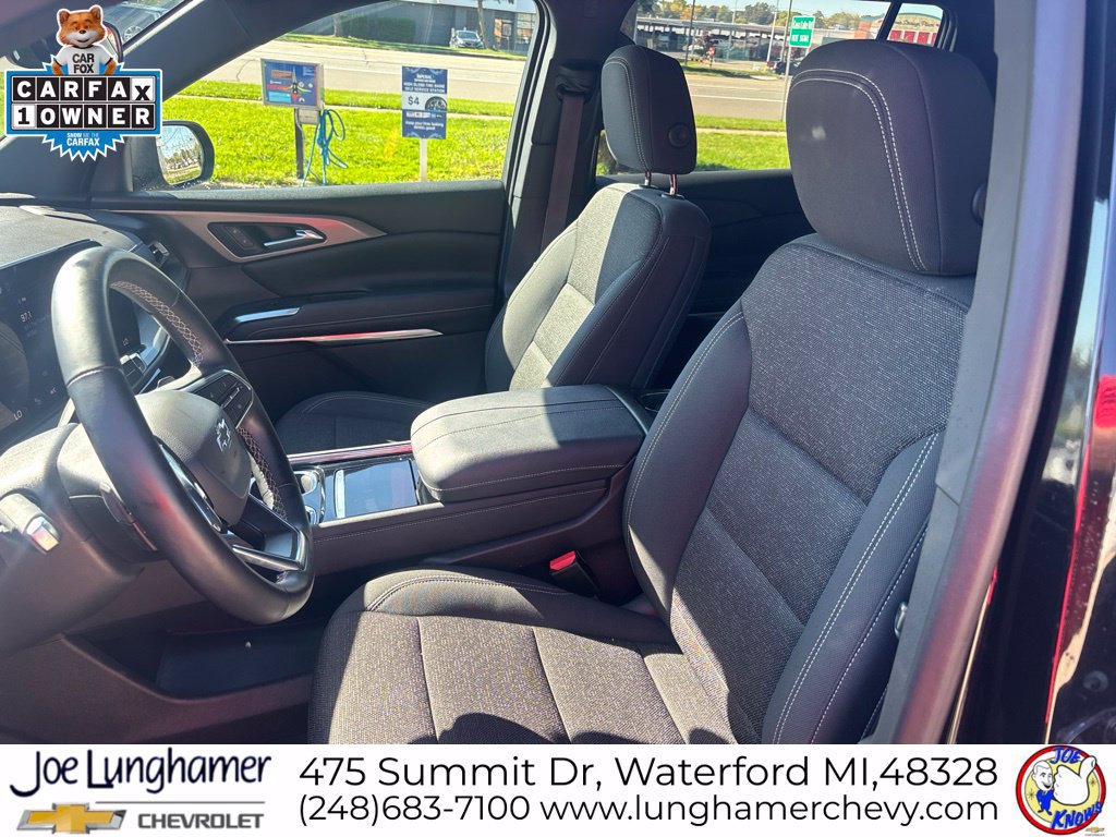 Used 2024 Chevrolet Traverse LT w/ Midnight/Sport Edition FWD image 13