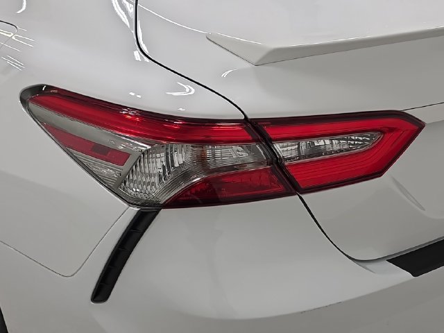 Used 2019 Toyota Camry SE FWD image 31