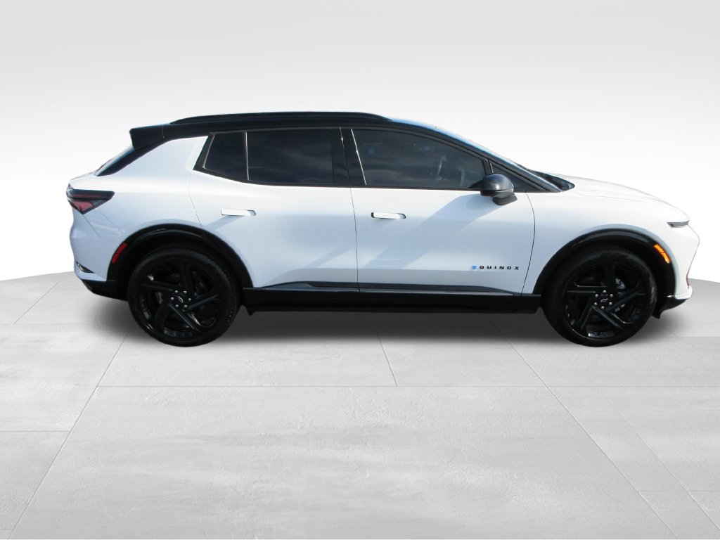 Certified 2024 Chevrolet Equinox EV RS FWD image 6