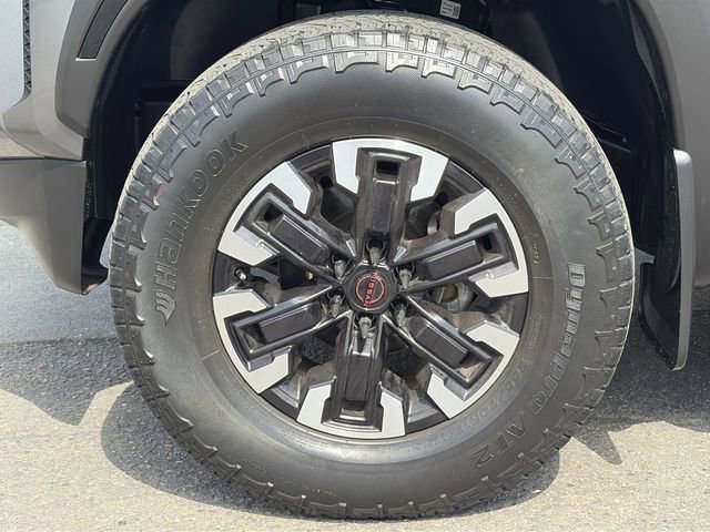 Used 2022 Nissan Frontier Pro-X RWD image 12