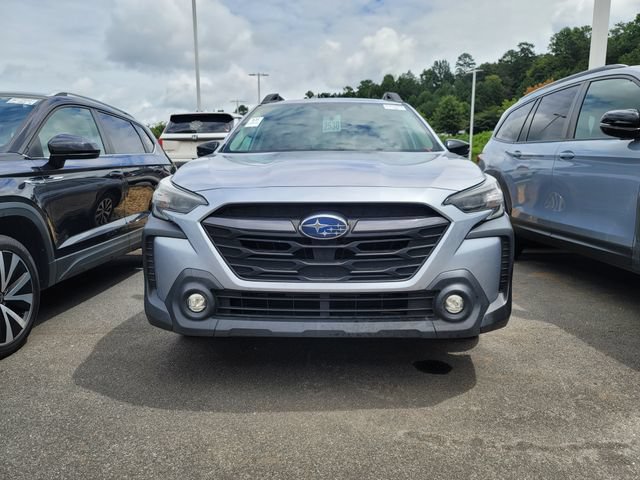 Used 2023 Subaru Outback Premium AWD/4WD image 2
