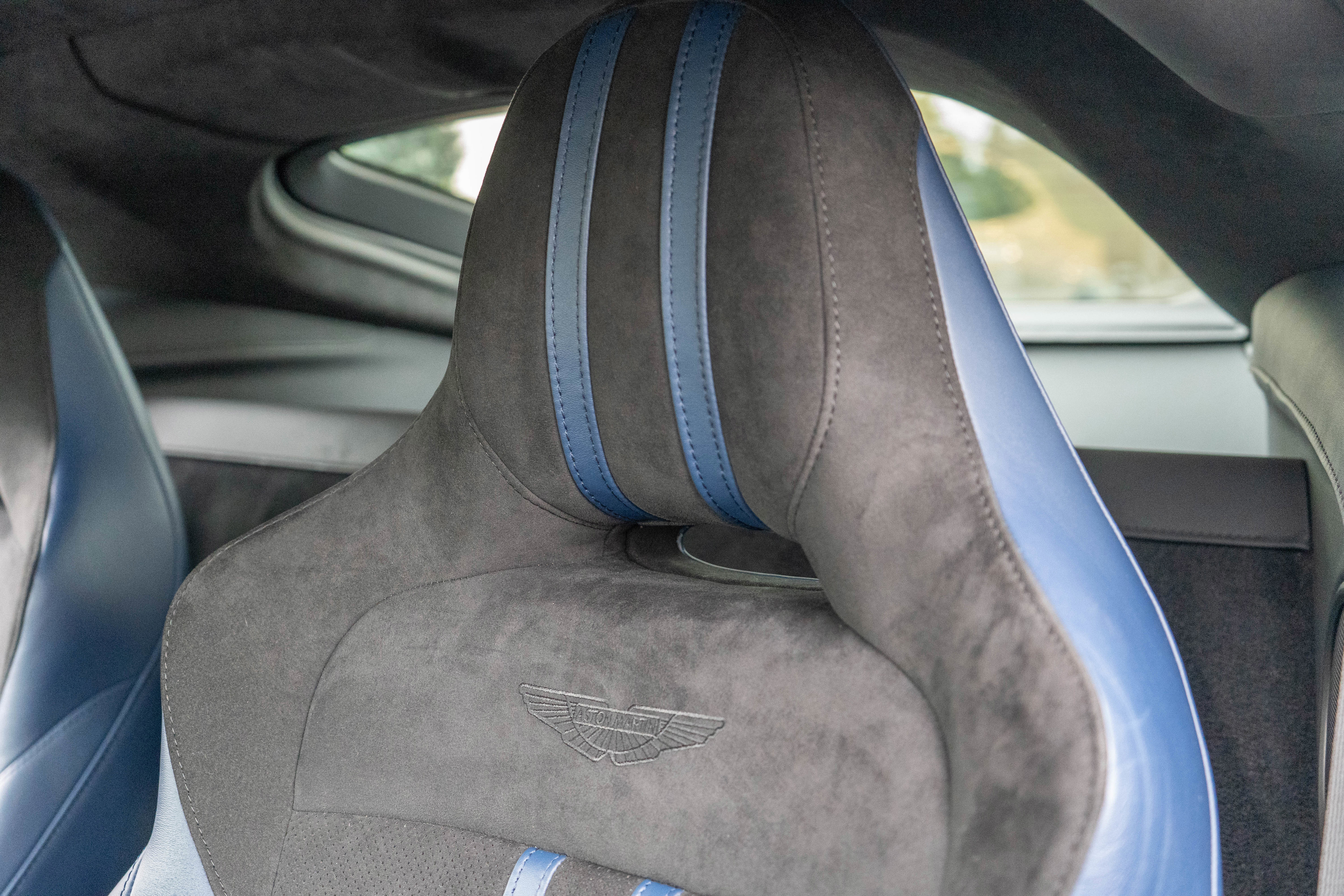 Used 2022 Aston Martin V8 Vantage Coupe image 8