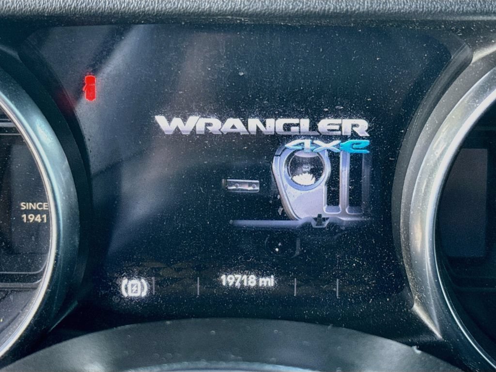 Certified 2023 Jeep Wrangler Unlimited Sahara AWD/4WD image 13