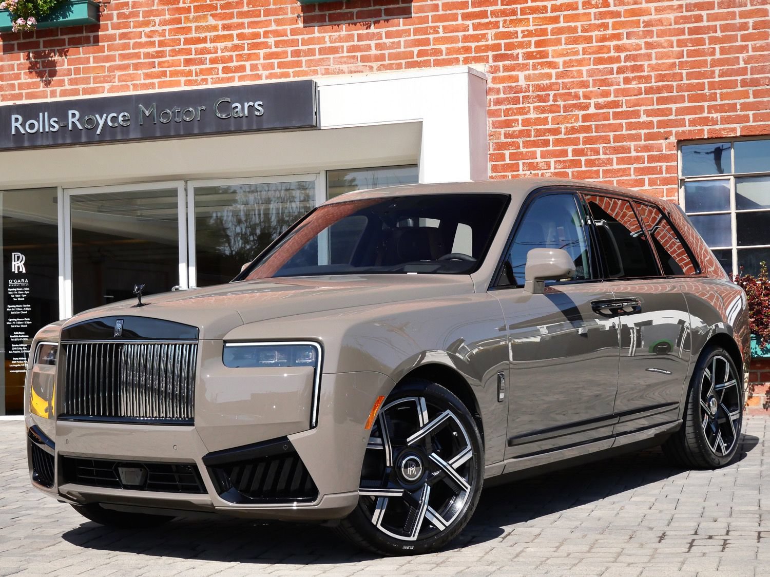 New 2027 Rolls-Royce Cullinan Black Badge AWD/4WD image 1