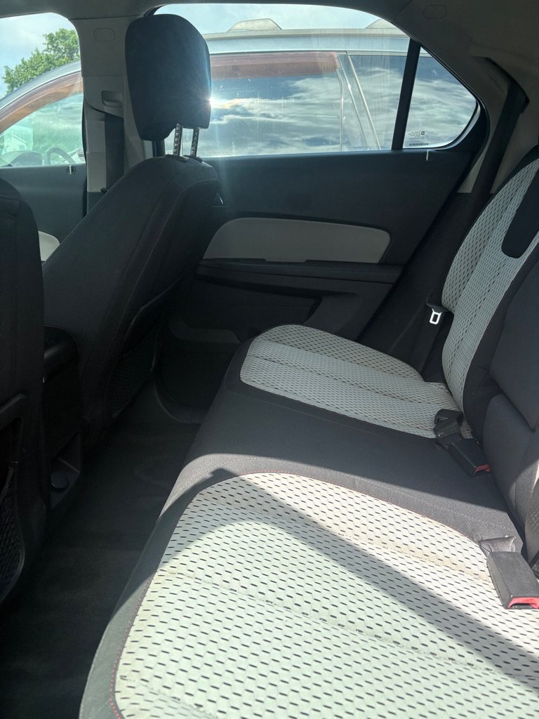 Used 2010 Chevrolet Equinox LS FWD image 11