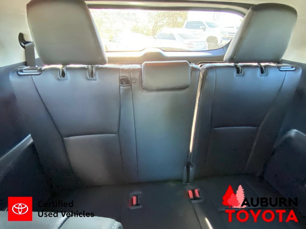 Certified 2020 Toyota Highlander Platinum AWD/4WD image 24