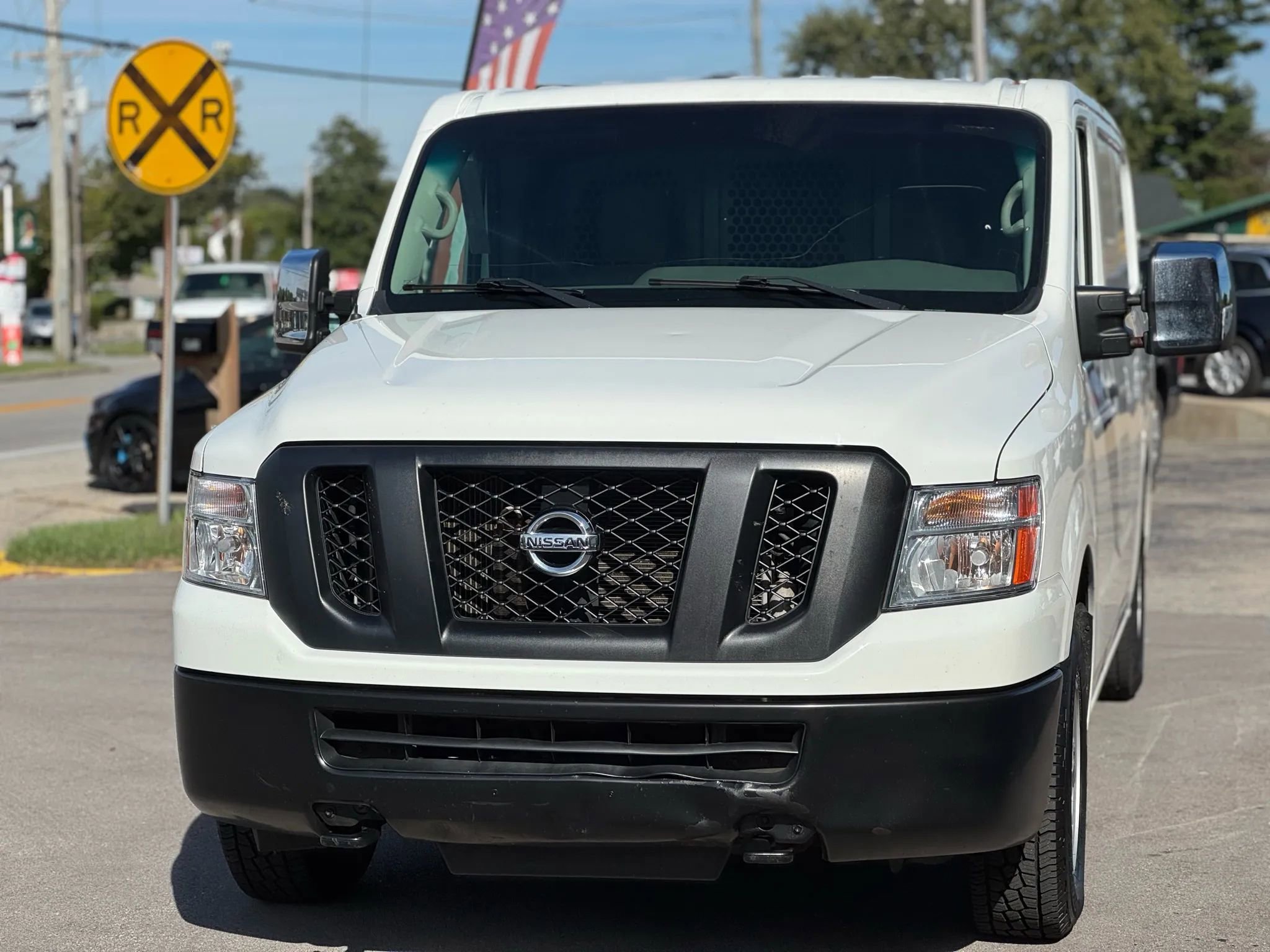 Used 2019 Nissan NV 2500 SV image 2
