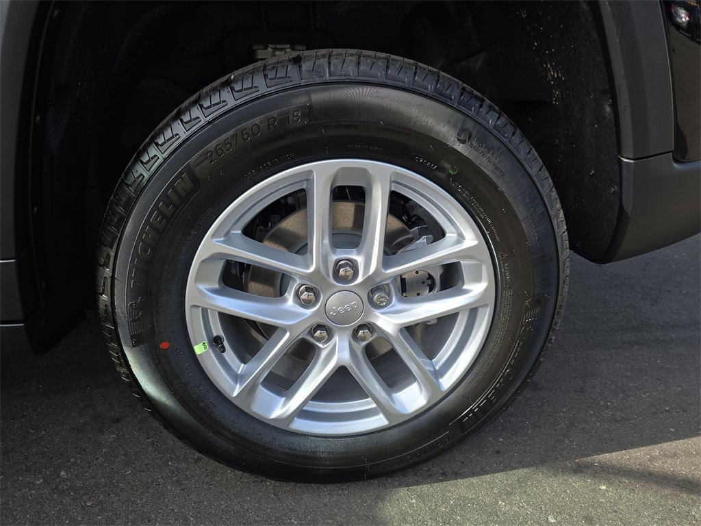 New 2025 Jeep Grand Cherokee Laredo X image 21