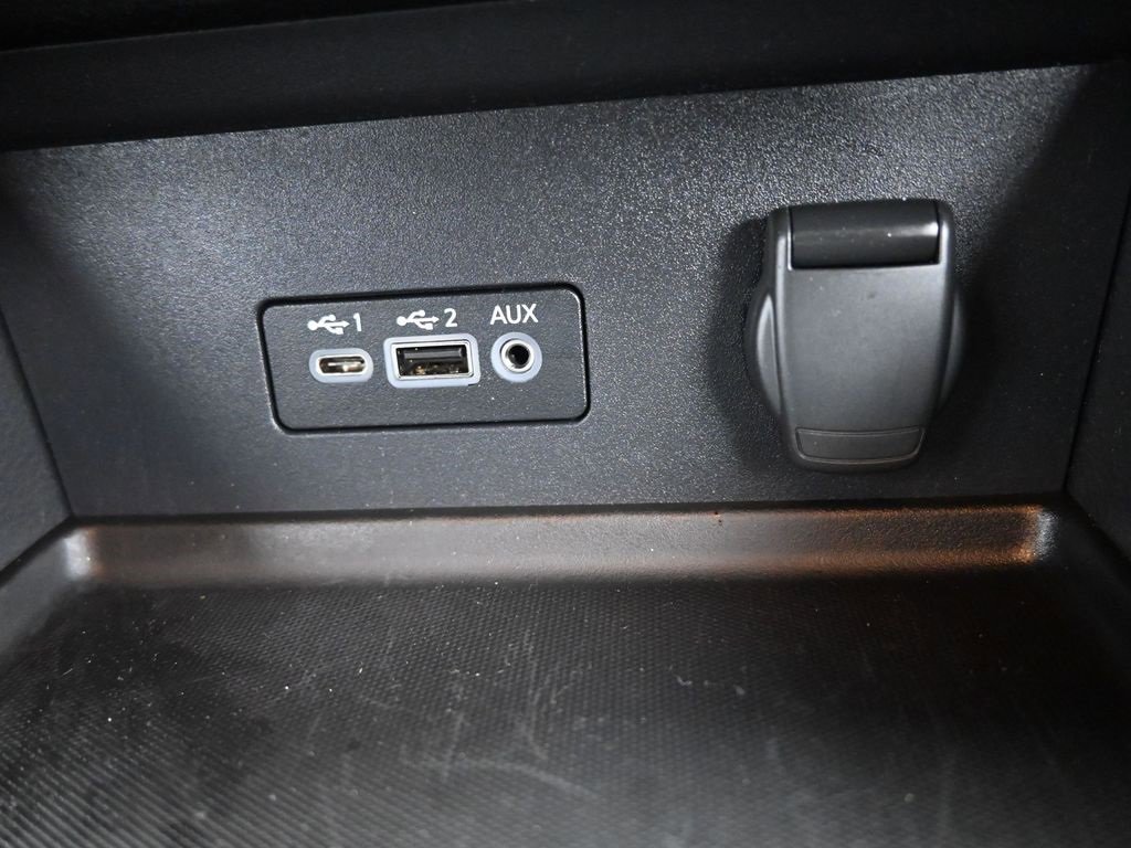 Used 2022 Nissan Sentra SV image 32