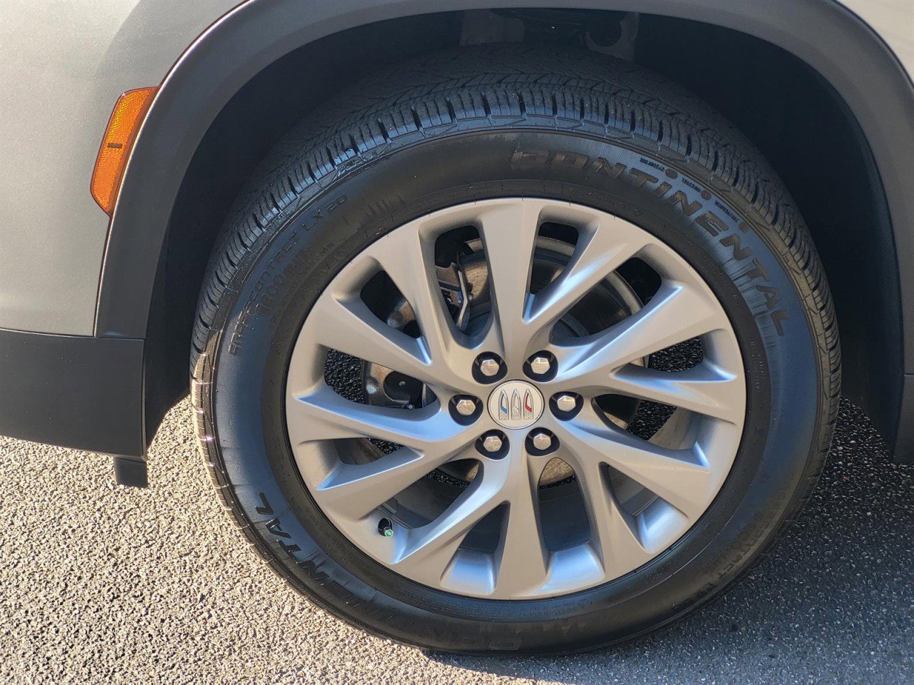 Used 2025 Buick Enclave Preferred image 9