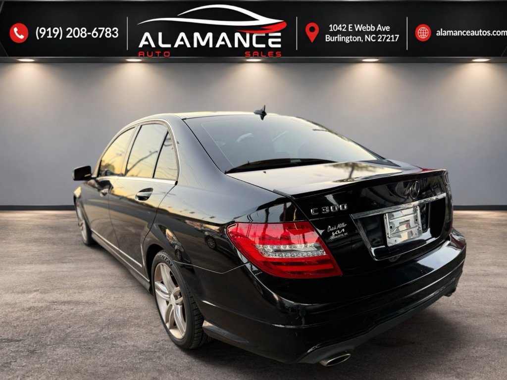 Used 2012 Mercedes-Benz C 300 4MATIC Sedan image 5