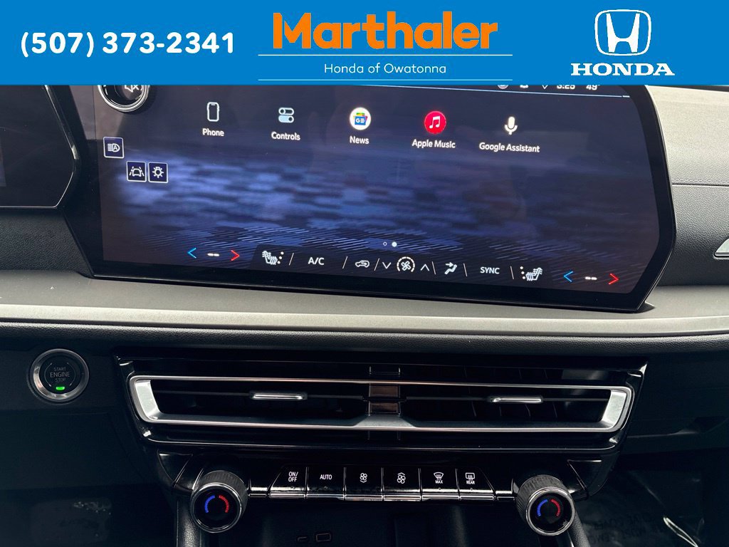 Used 2026 Chevrolet Traverse LT w/ Driver Confidence Package AWD/4WD image 23