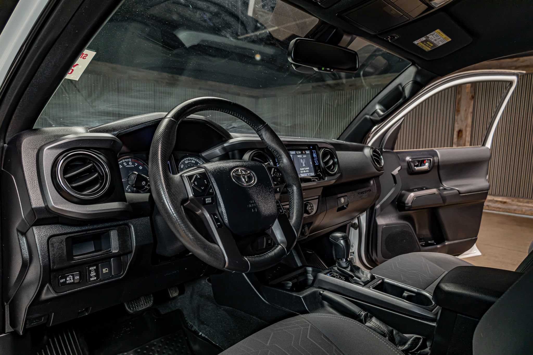 Used 2019 Toyota Tacoma TRD Sport AWD/4WD image 16