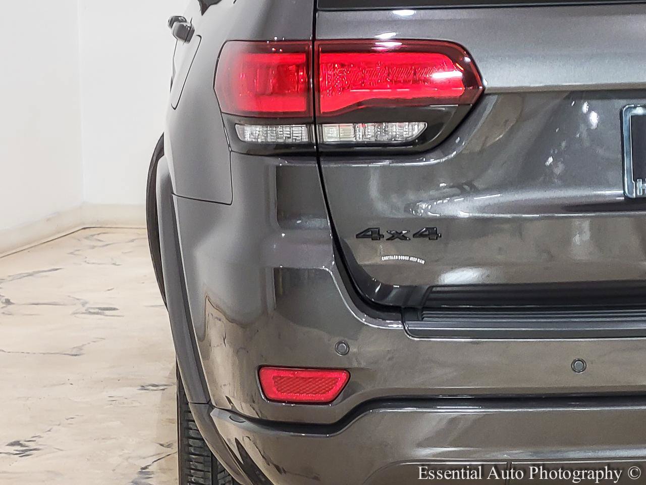 Used 2021 Jeep Grand Cherokee Laredo X AWD/4WD image 8