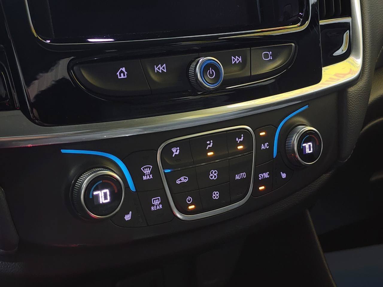 Used 2019 Chevrolet Traverse LT w/ LT Premium Package AWD/4WD image 24