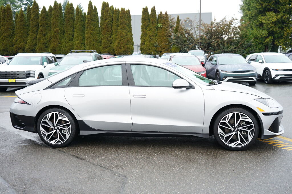 Used 2025 Hyundai Ioniq 6 SEL RWD image 5