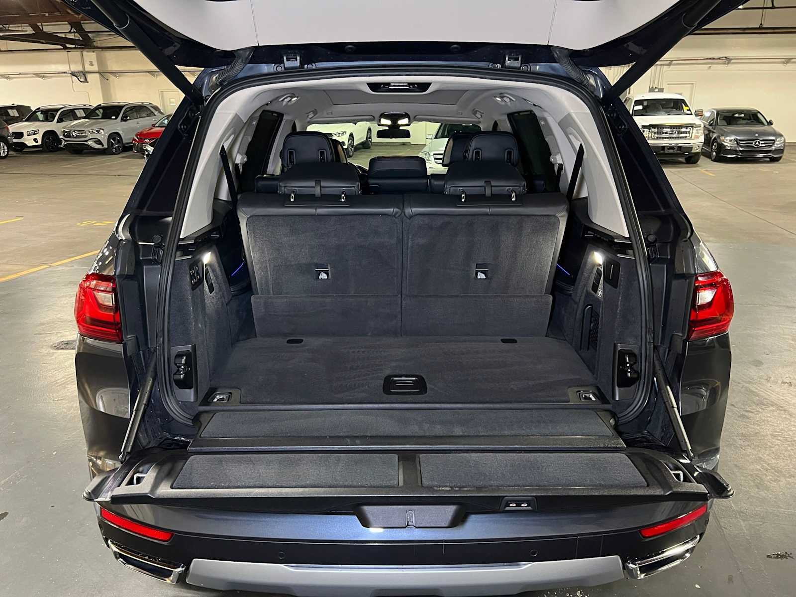 Used 2019 BMW X7 xDrive50i w/ Premium Package AWD/4WD image 17