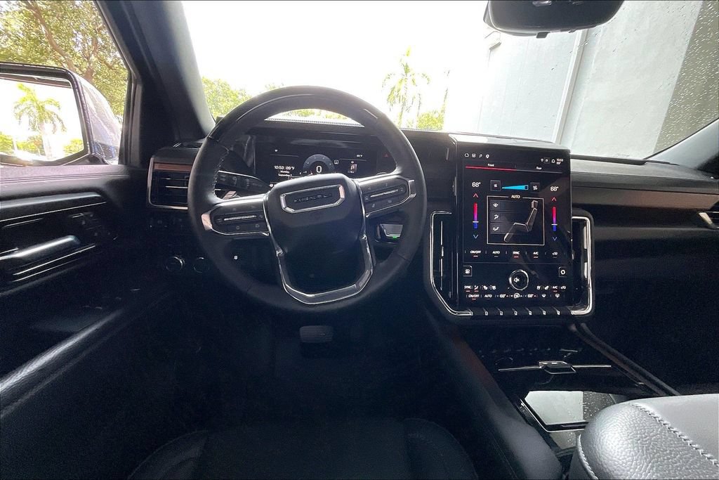 Used 2026 GMC Yukon Denali w/ Denali Reserve Package AWD/4WD image 5