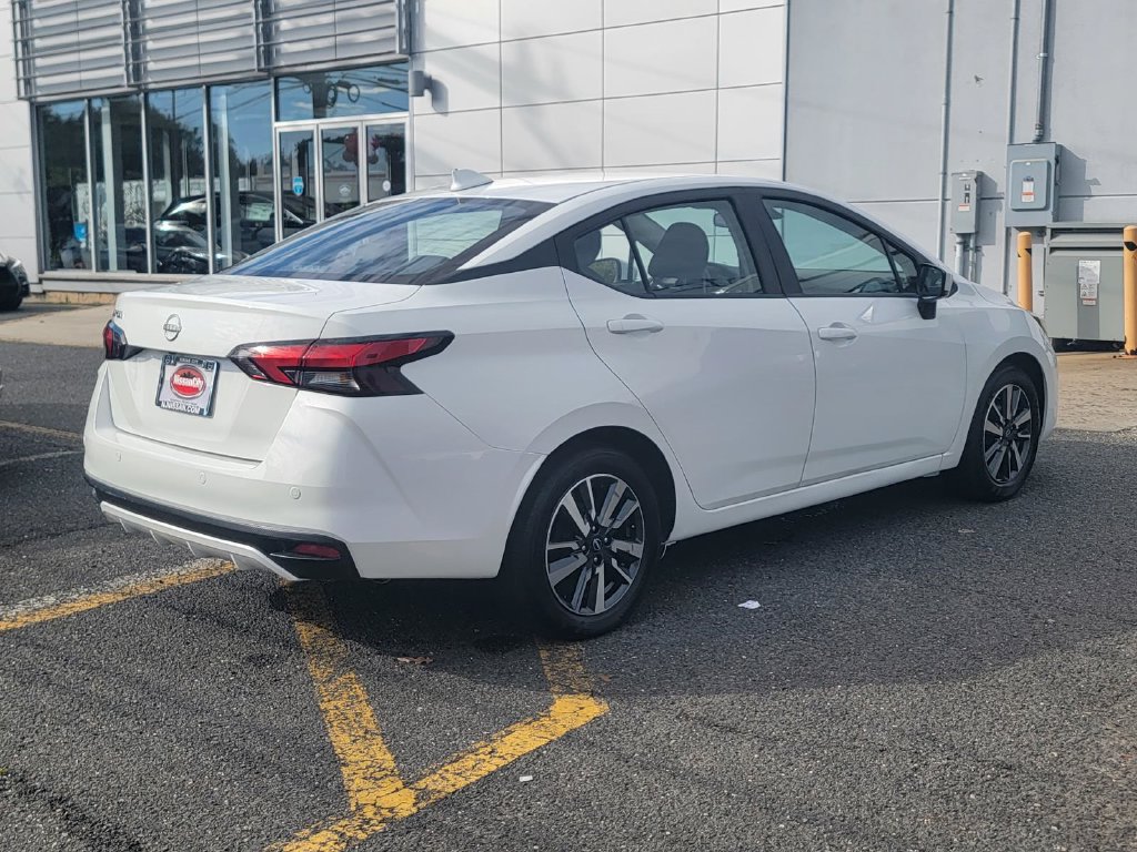Used 2025 Nissan Versa SV FWD image 10