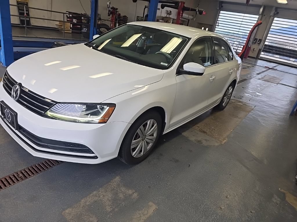 Used 2017 Volkswagen Jetta S FWD image 2