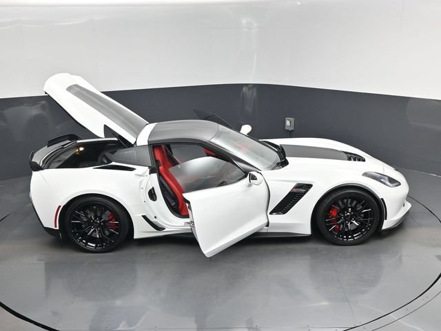 Used 2016 Chevrolet Corvette Z06 w/ 3LZ Preferred Equipment Group RWD image 18