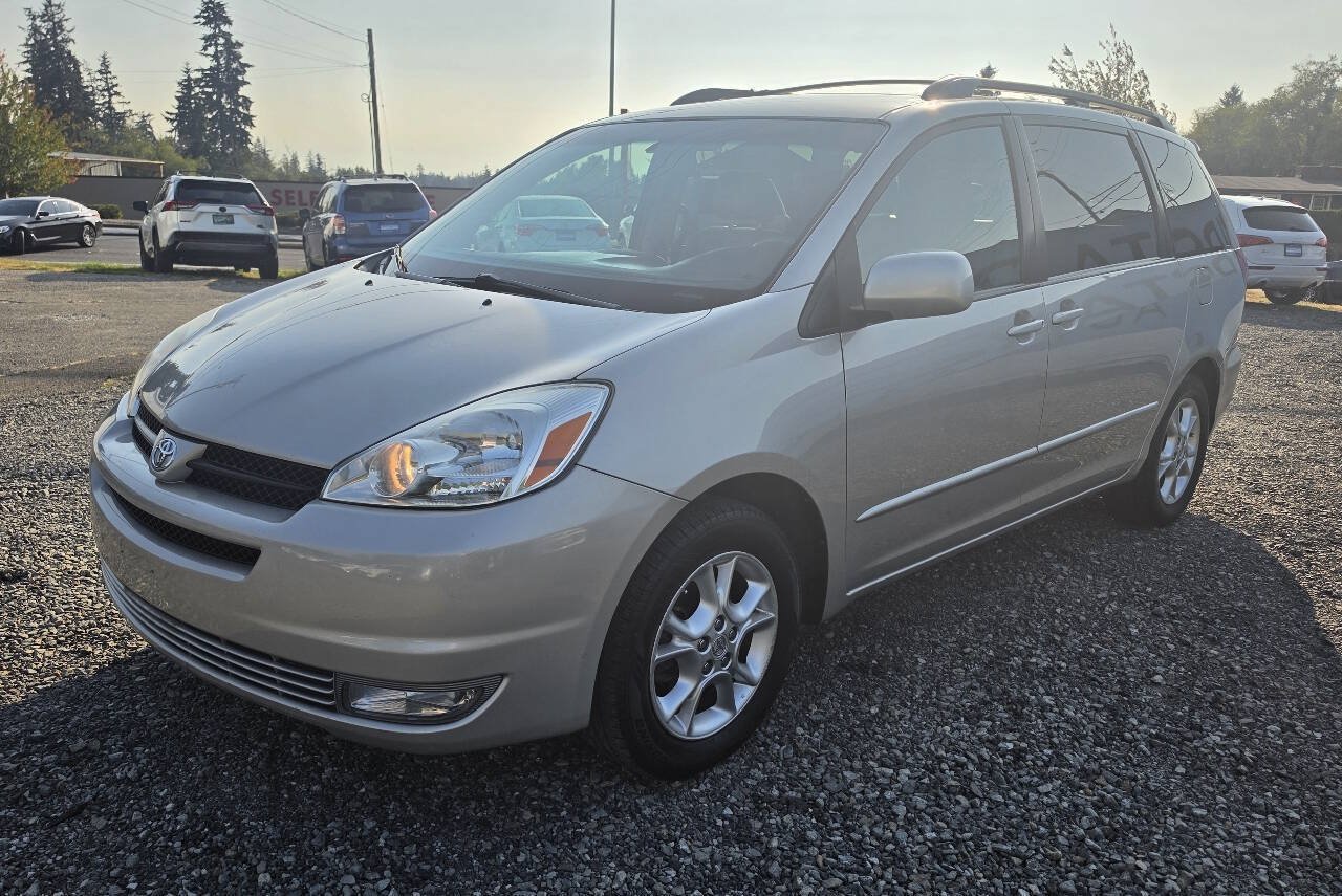 Used 2004 Toyota Sienna XLE w/ XLE Pkg 12 FWD image 3