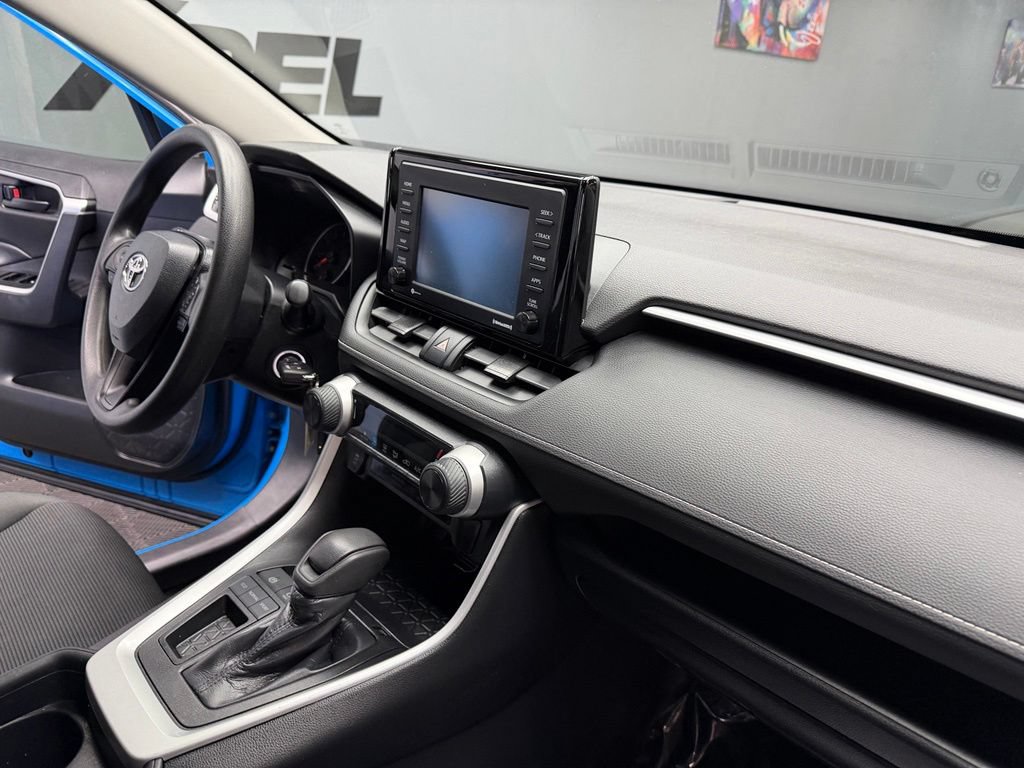 Used 2020 Toyota RAV4 LE FWD image 47