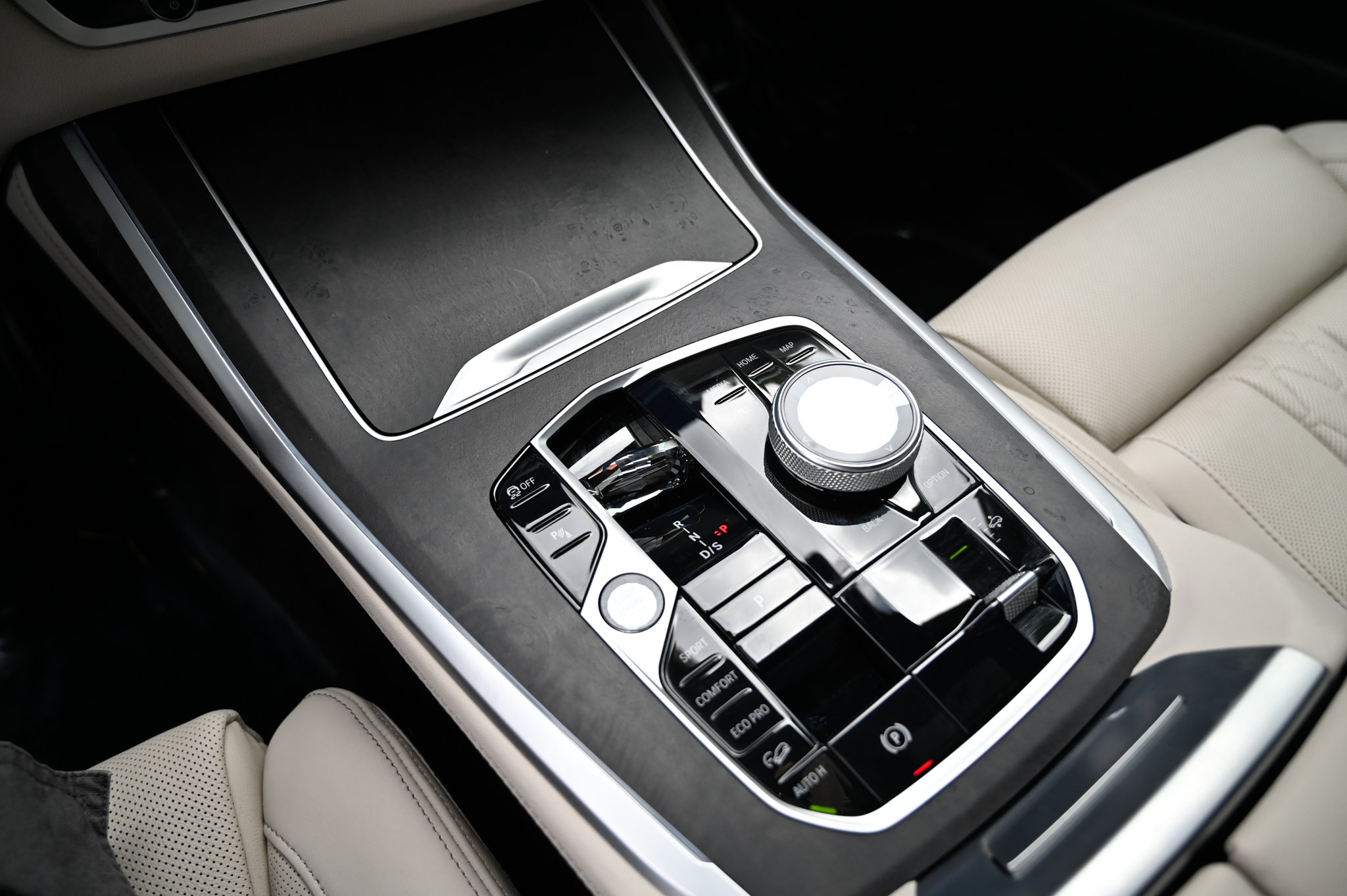 Used 2023 BMW X7 xDrive40i w/ Executive Package AWD/4WD image 29