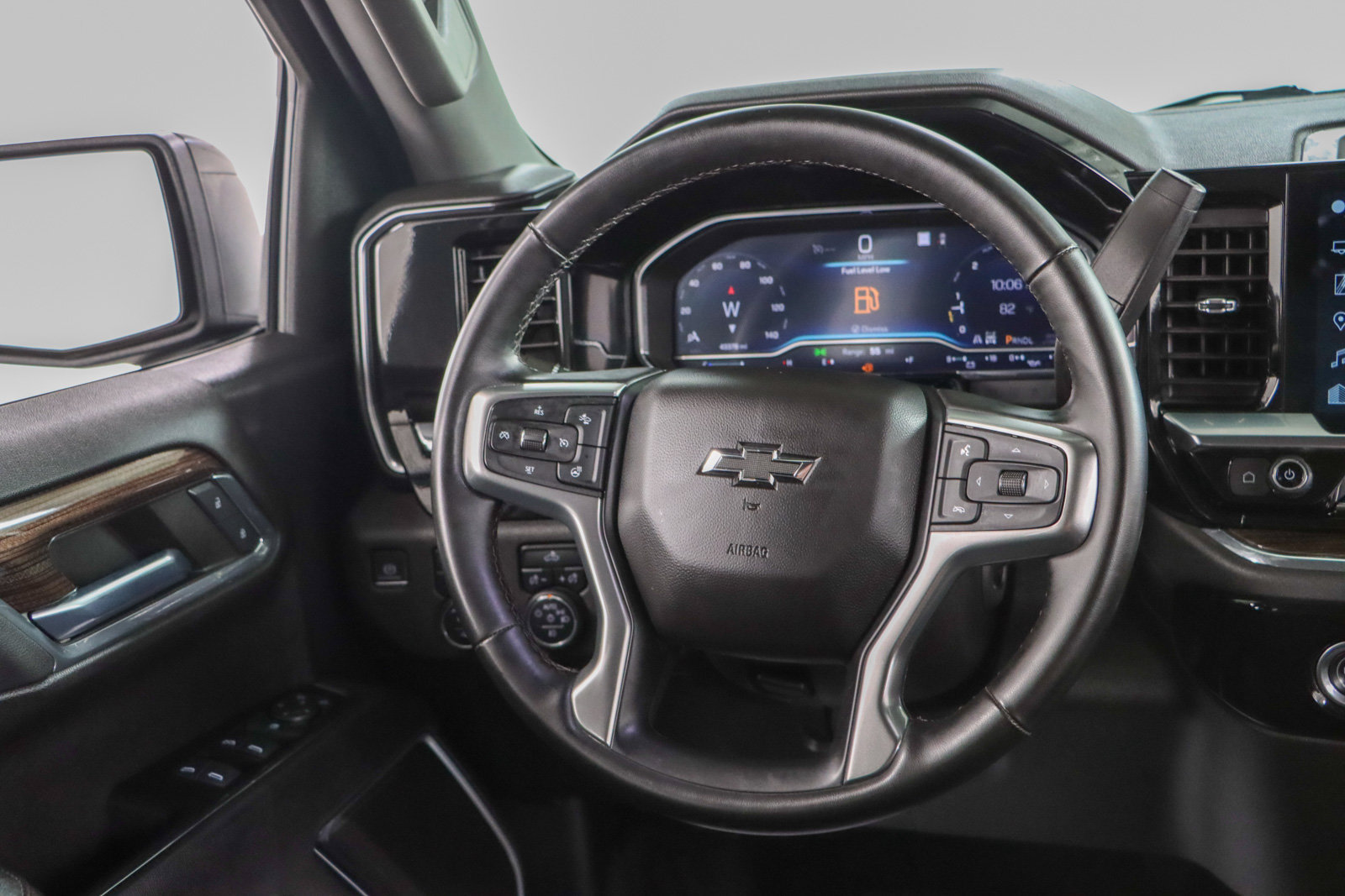 Used 2023 Chevrolet Silverado 1500 RST AWD/4WD image 12