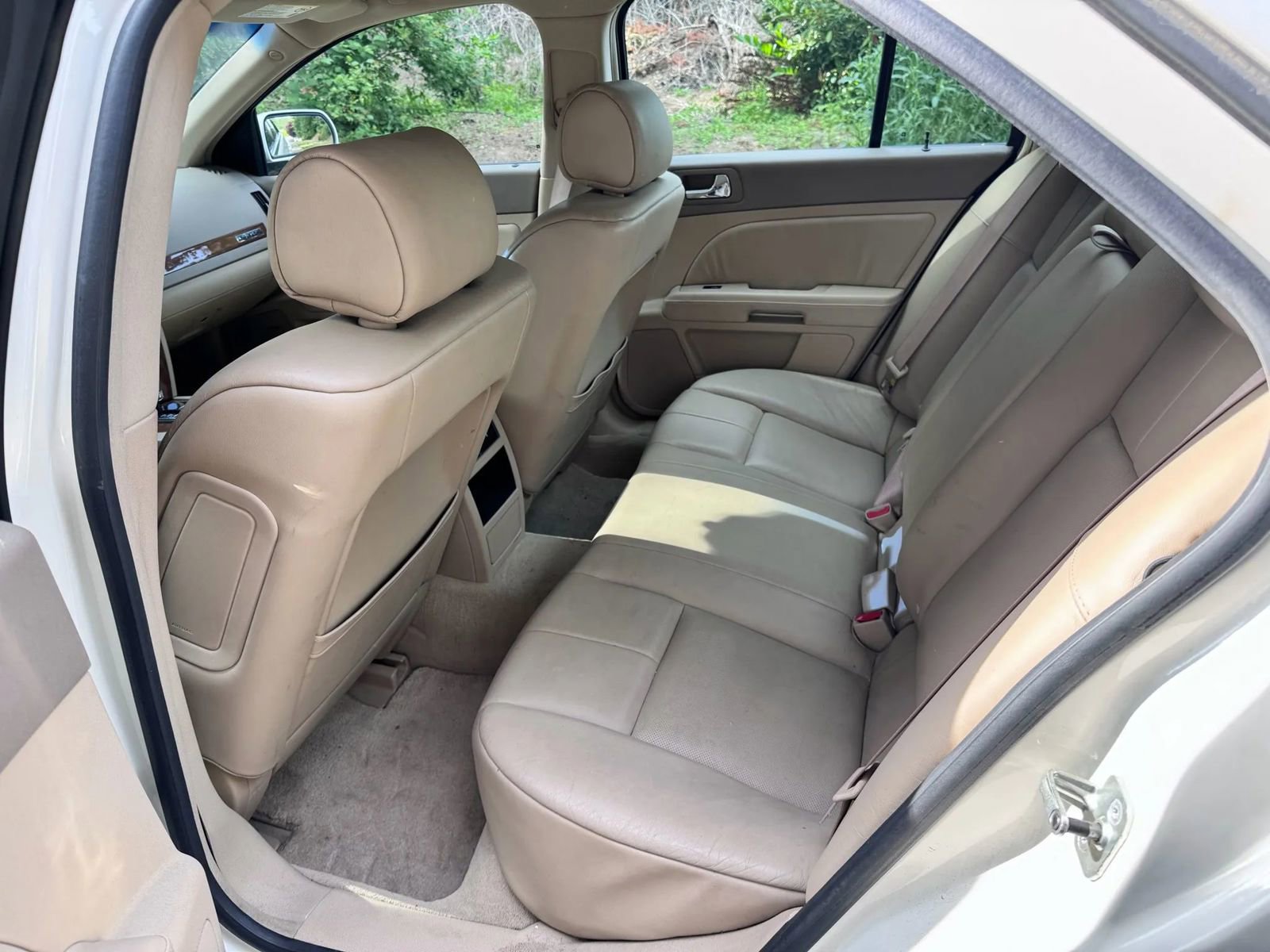 Used 2005 Cadillac STS V8 w/ Preferred Equipment Group image 10