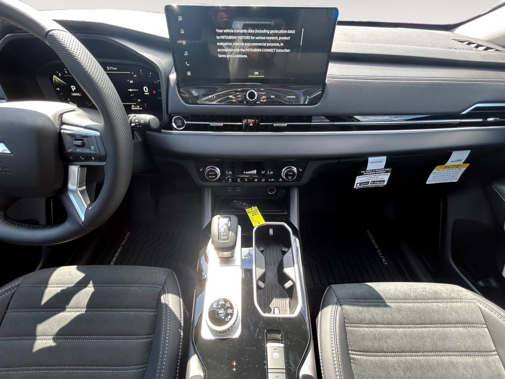 New 2026 Mitsubishi Outlander SE FWD image 11