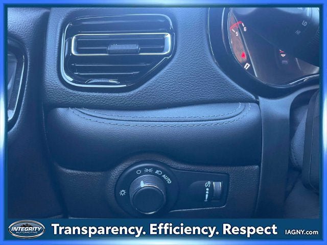 Used 2023 Dodge Durango SXT AWD/4WD image 19